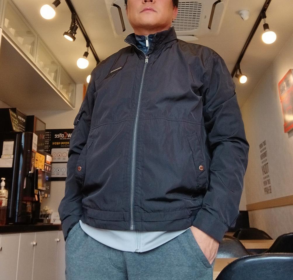 게스 바람막이점퍼