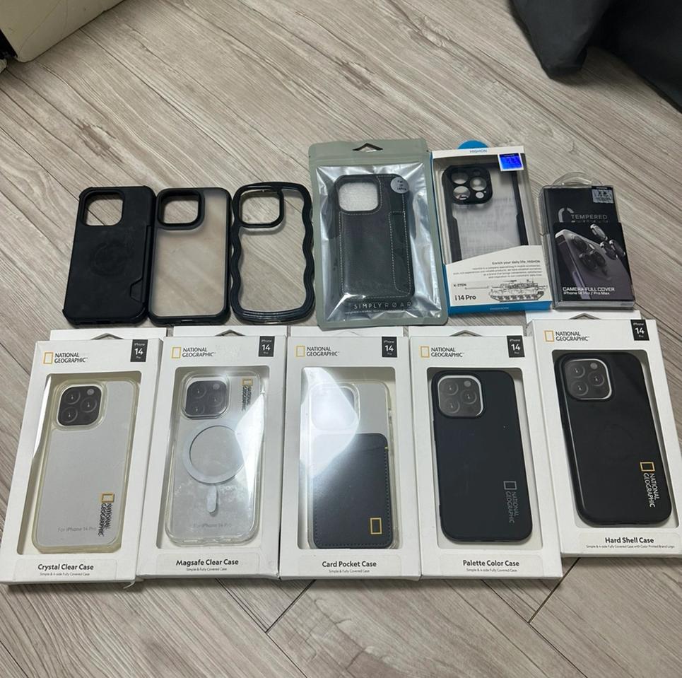 (새제품) 아이폰14프로 내셔널지오그래픽 정품 케이스 일괄