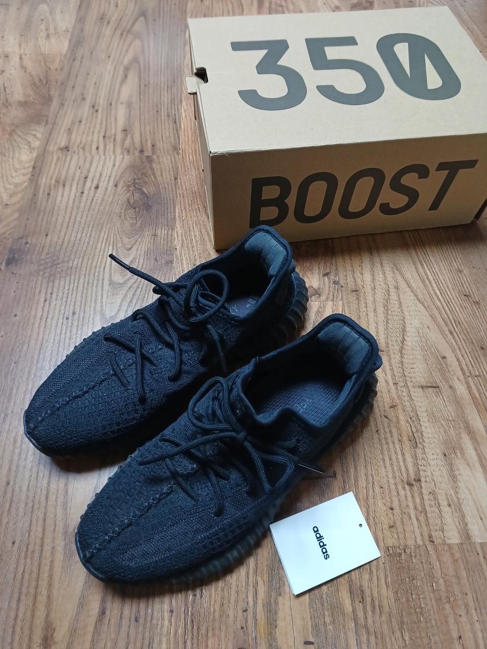 아디다스 이지부스트 오닉스 v2