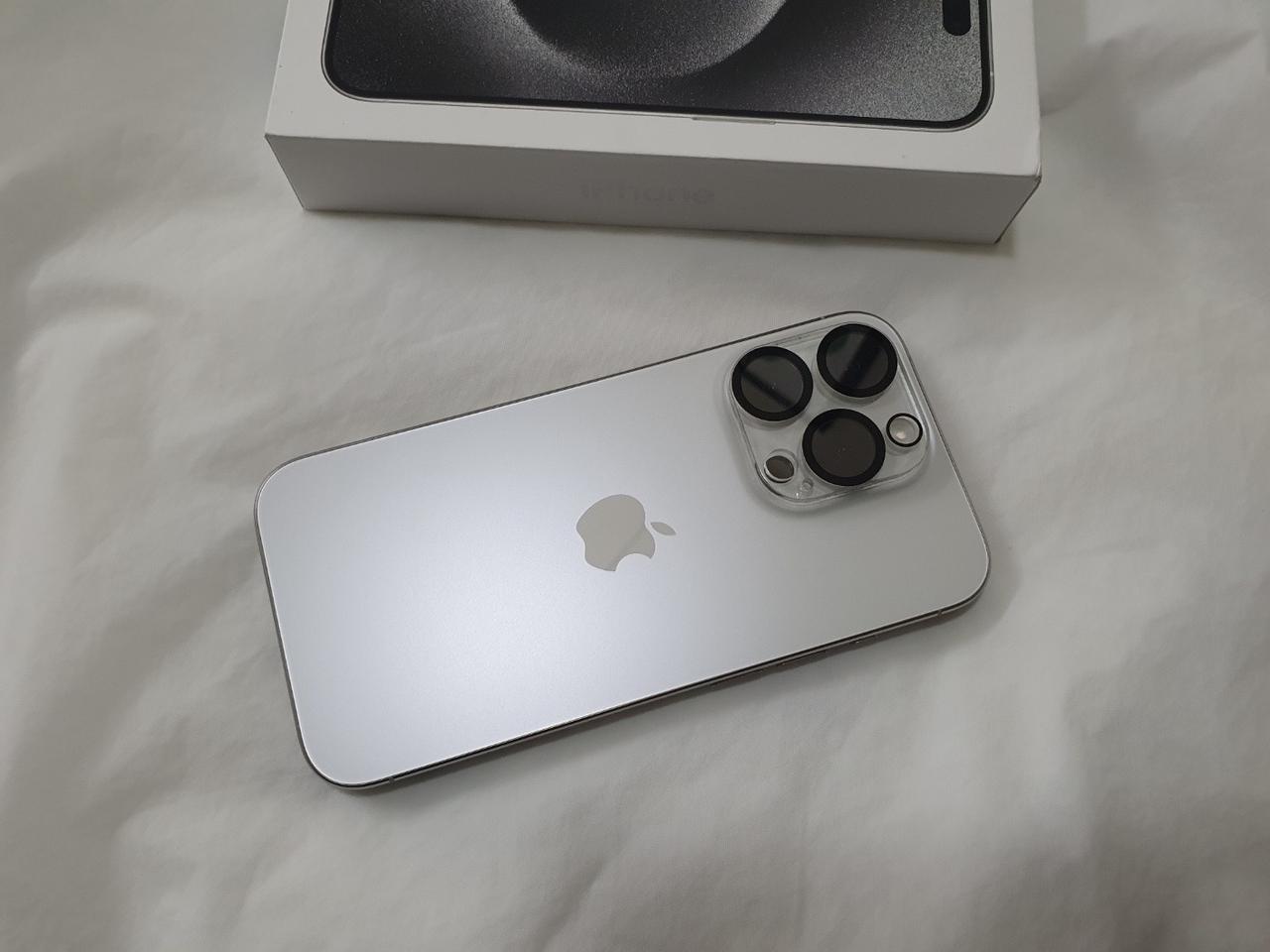아이폰15프로 256 화이트