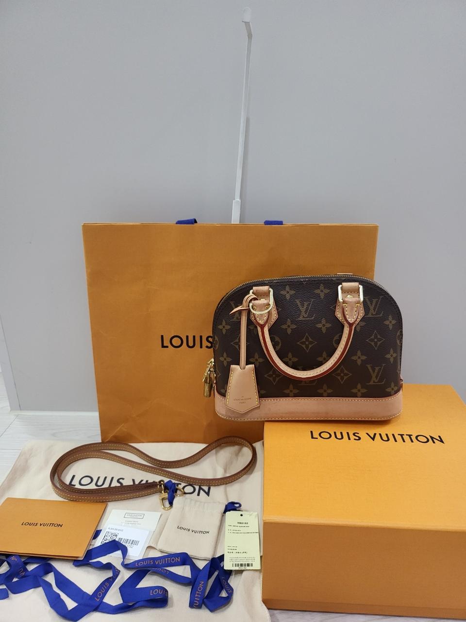 정품 루이비통 알마bb S급