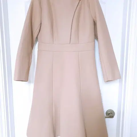 (L사이즈) 브로치 포인트 긴팔 라운드넥 롱원피스,모직느낌 겨울 원피스