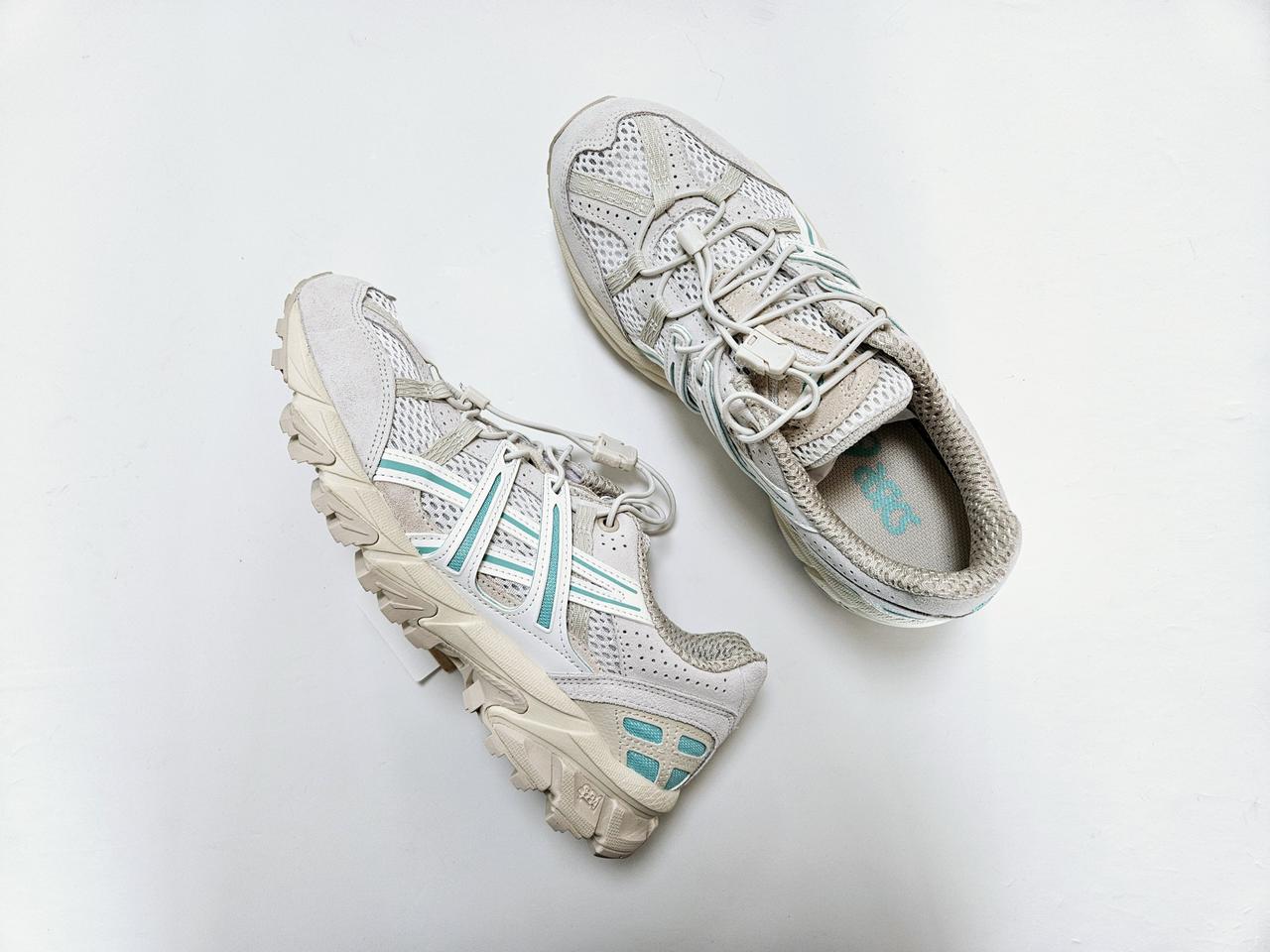 [240] 아식스 언리미티드 젤 소노마 15-50 화이트 아쿠아 새상품