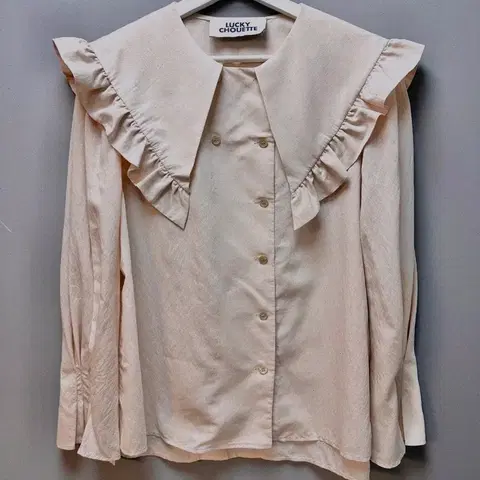 럭키슈에뜨 빅카라 블라우스