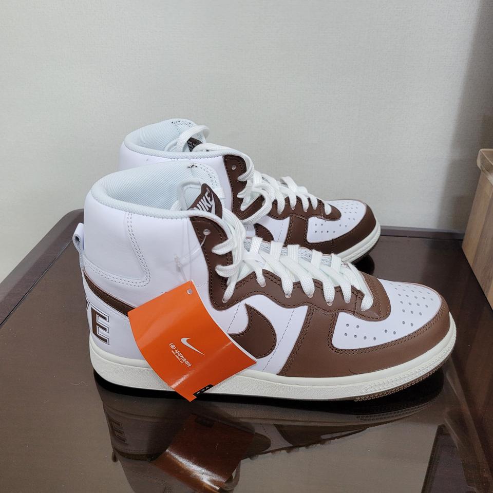 255 나이키 운동화 (정가는 169,000원)