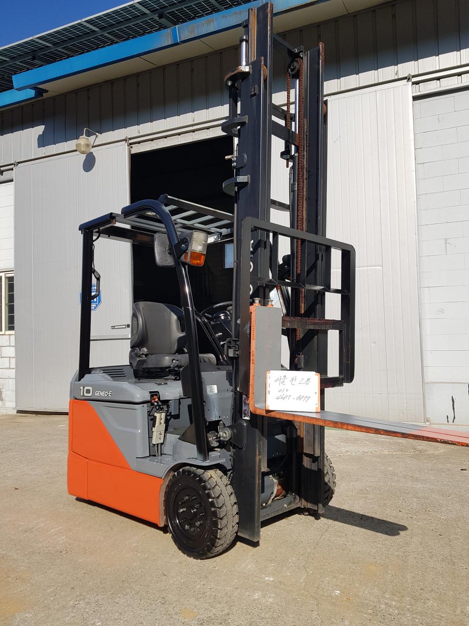 중고지게차 도요타 1톤 4m전동지게차 3발