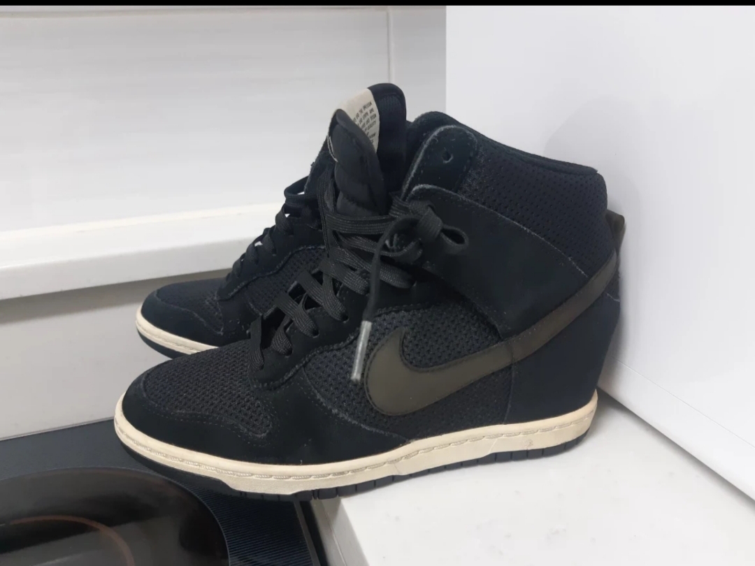 나이키  키높이운동화