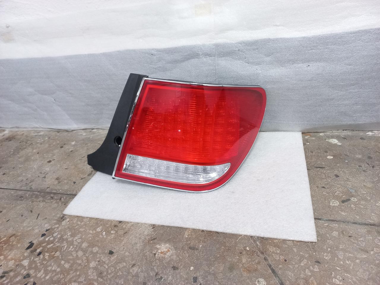 뉴체어맨 체어맨H 조수석 LED 후미등