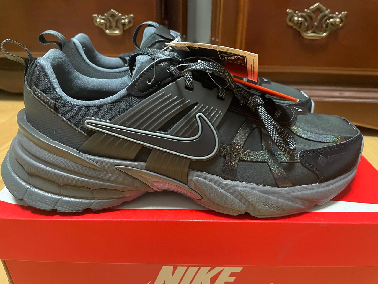 나이키 V2K 런 고어텍스 270 새상품