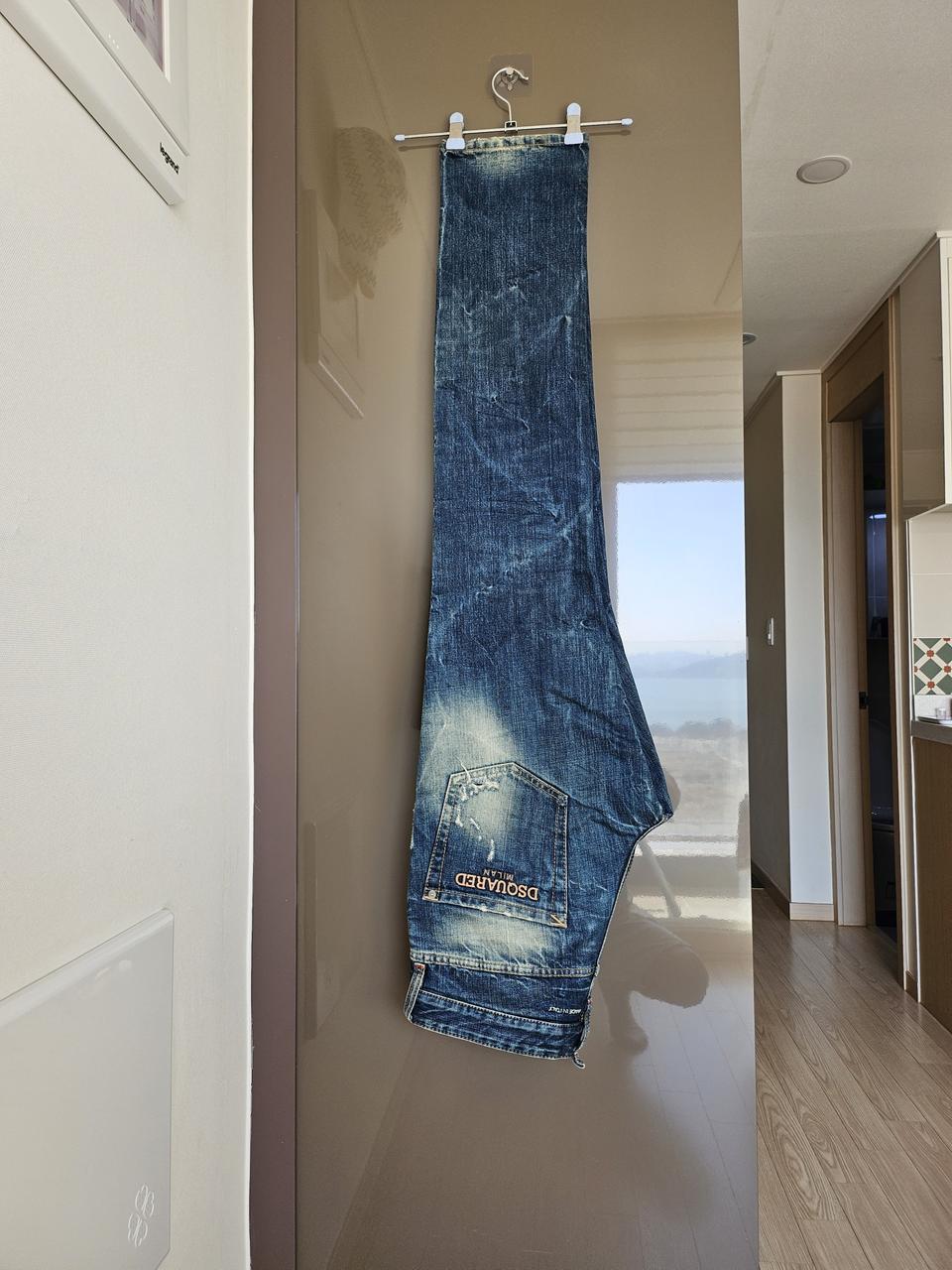 디스퀘어드 32인치