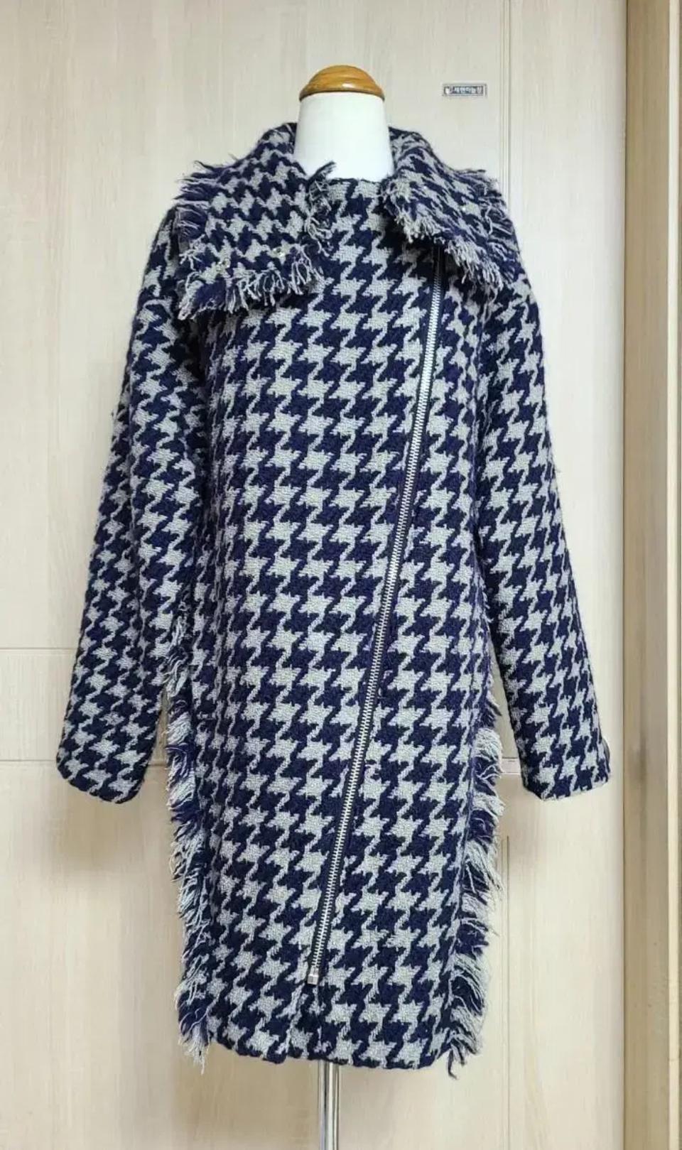 쥬시쥬디 하운드투스 패턴 코트