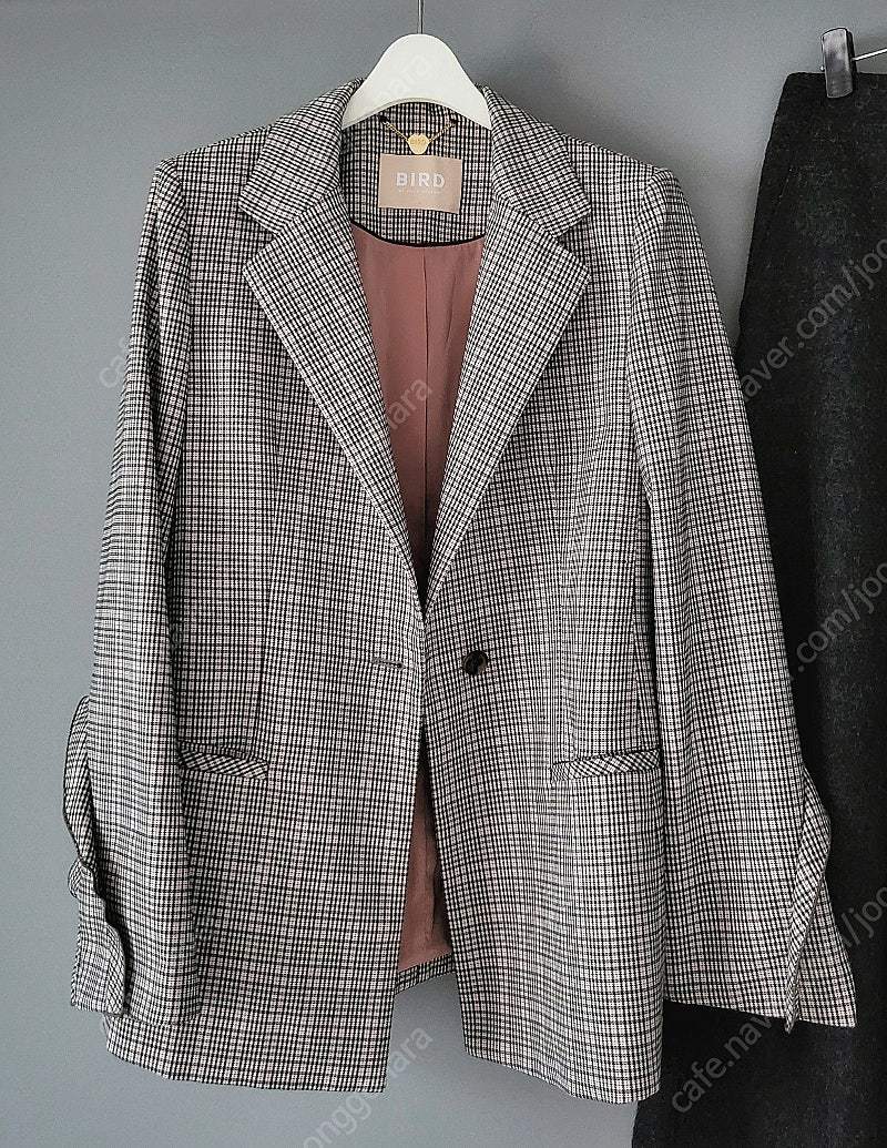 한섬 BIRD Juicy Couture 버드 쥬시꾸뛰르 프릴소매 체크자켓