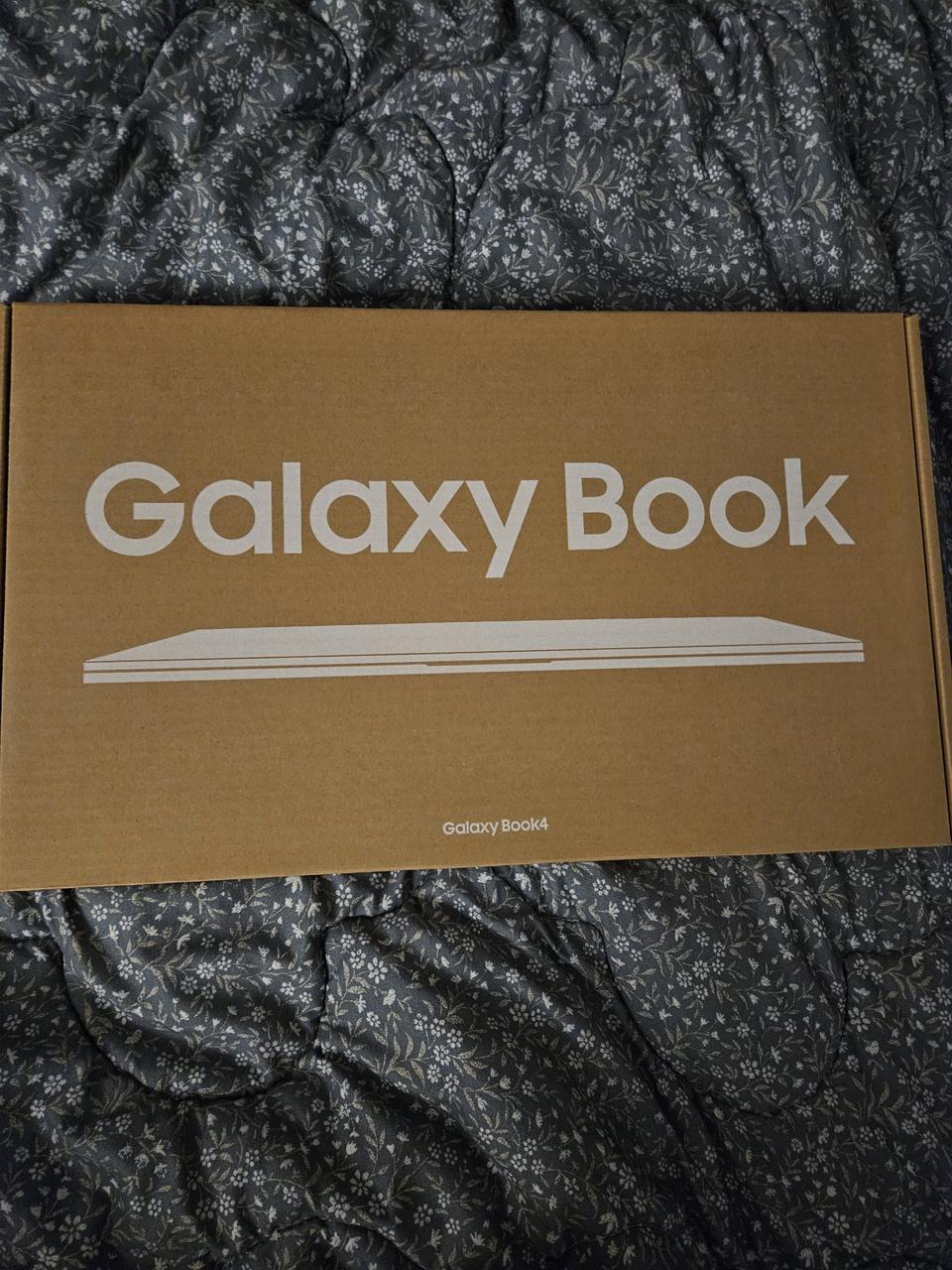 미개봉 갤럭시북4 NT750XGR-A58A 노트북 판매합니다!