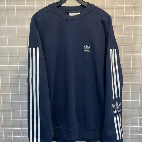 아디다스 오리지널 기모 맨투맨
