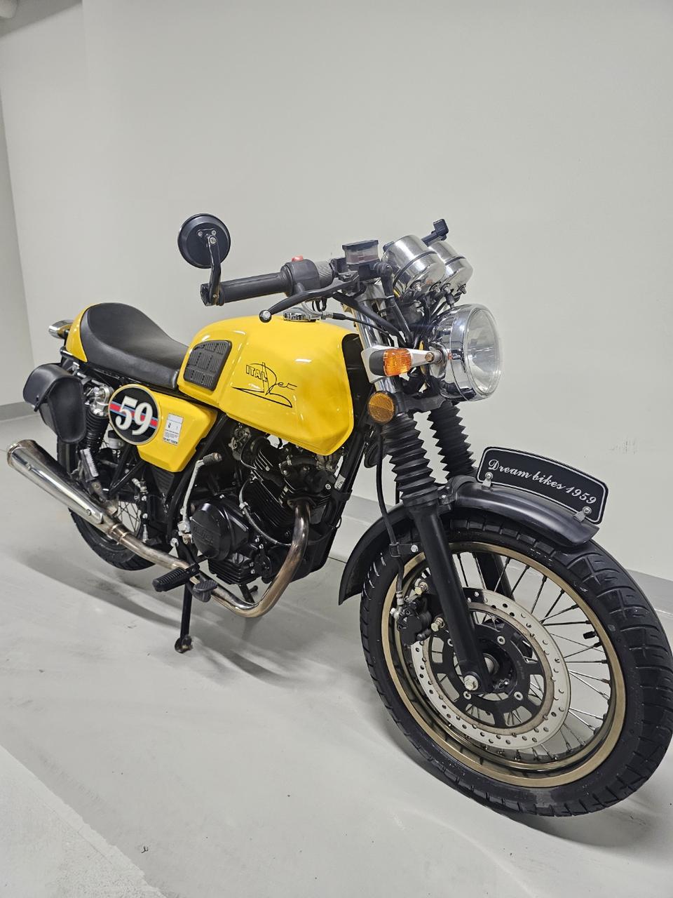 2016년식 카페레이서 튜닝 이탈젯 그리폰 125 판매합니다 .