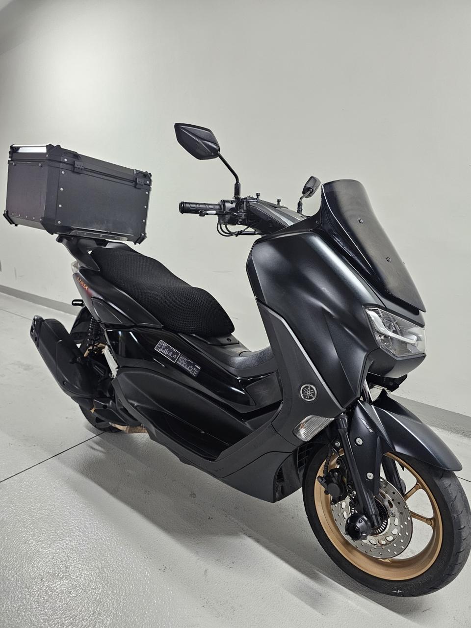 2022년식 1인신조 야마하 엔맥스 125 멧블랙 판매합니다 .