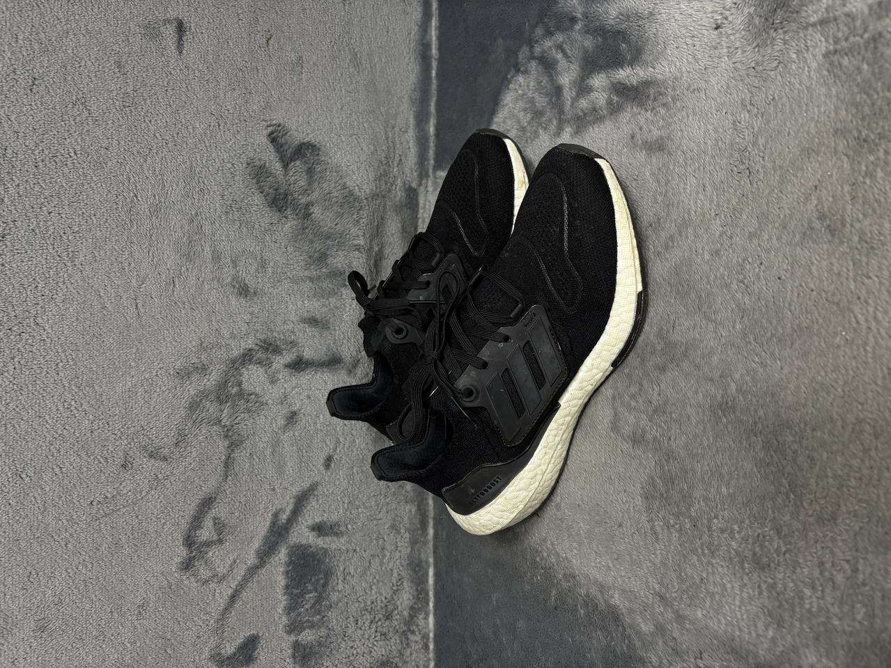 아디다스 울트라부스트 운동화 245