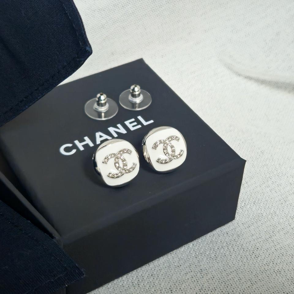 샤넬 귀걸이 화이트펜던트 업사이클링
