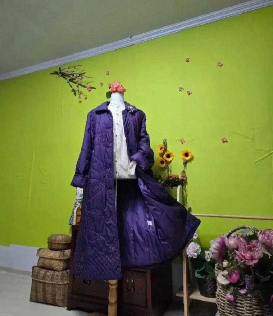 퀼팅 카라넥 / 데이트룩/ 고퀄/ 자수꽃/누빔코트/경량 /퍼플 롱코트