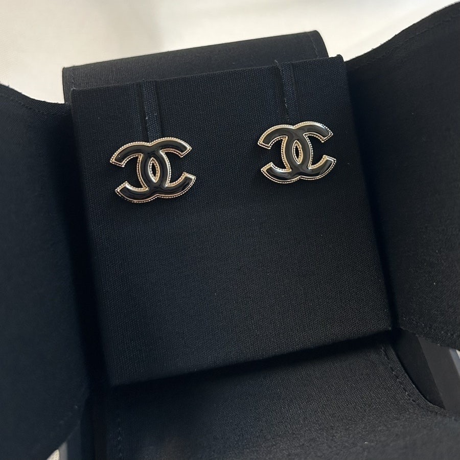 샤넬 귀걸이 샴페인골드 블랙 업사이클링