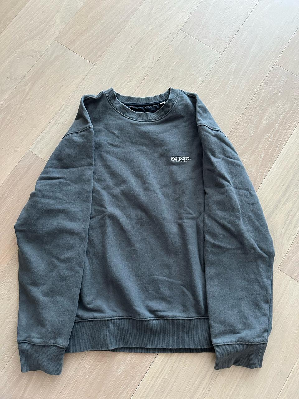 Outdoor 맨투맨 사이즈 M