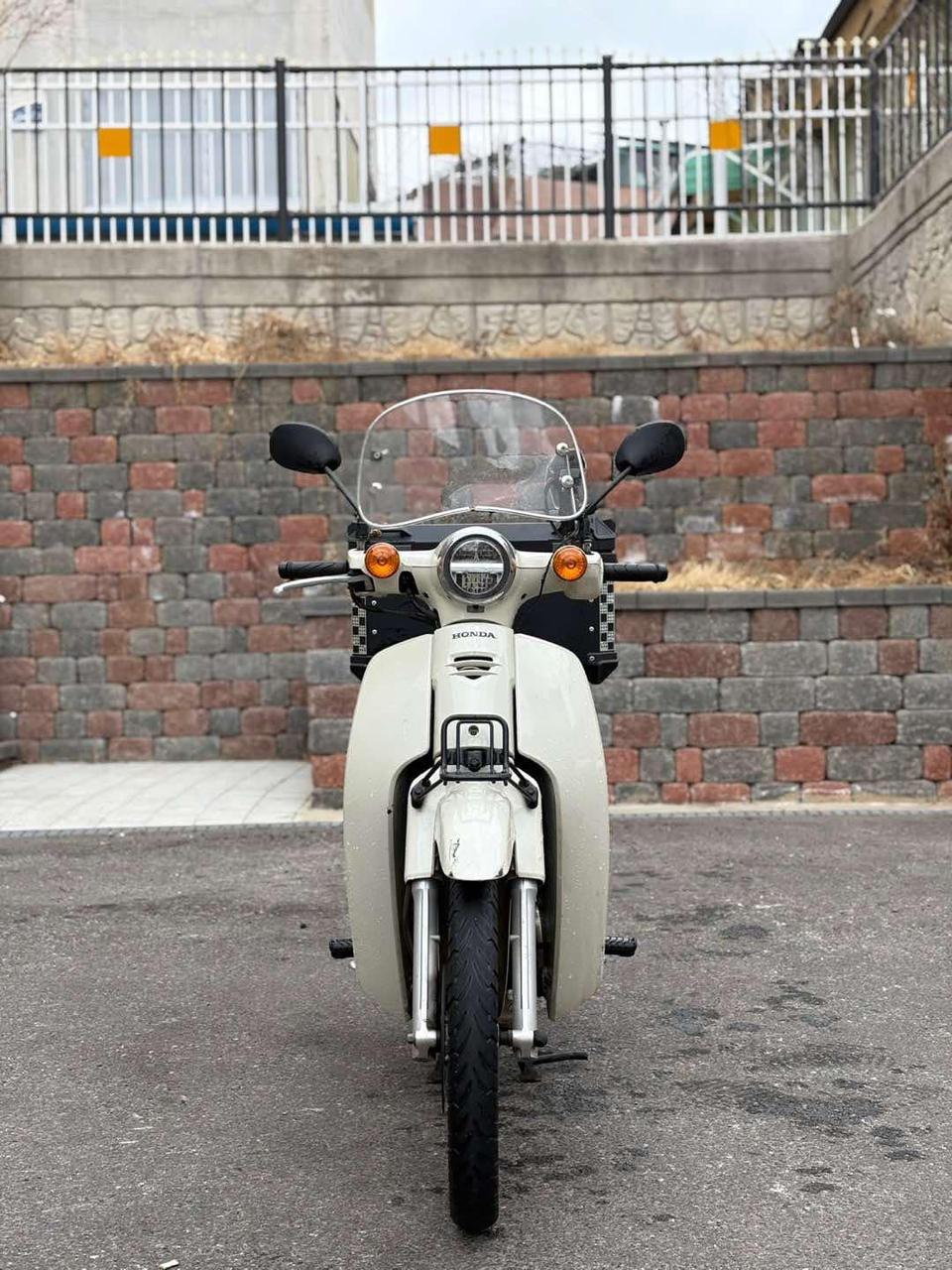 슈퍼 커브 엔진상태좋고 판매합니다.