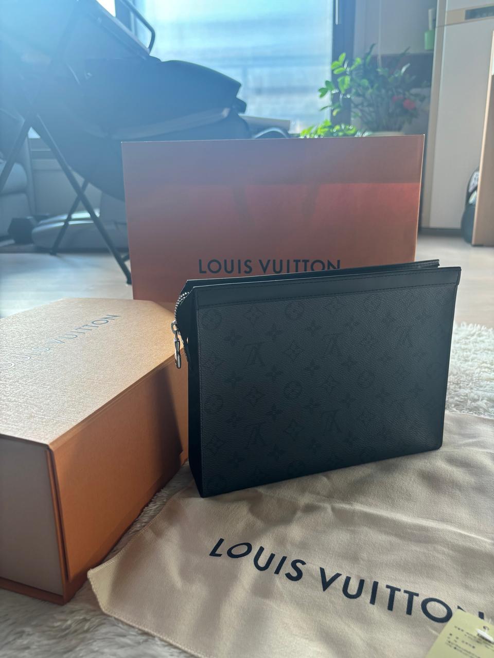 [새상품급/풀구성]루이비통 포쉐트 보야주 리버스 클러치