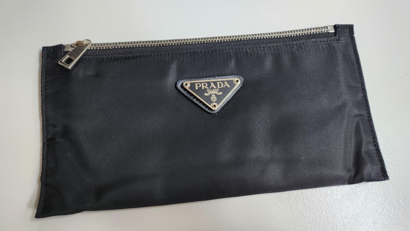 프라다 장지갑