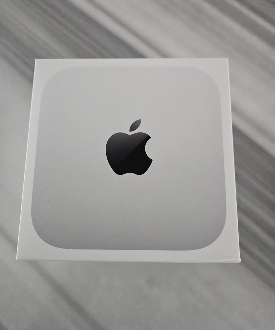 맥미니 M4 미개봉 새제품 팝니다.