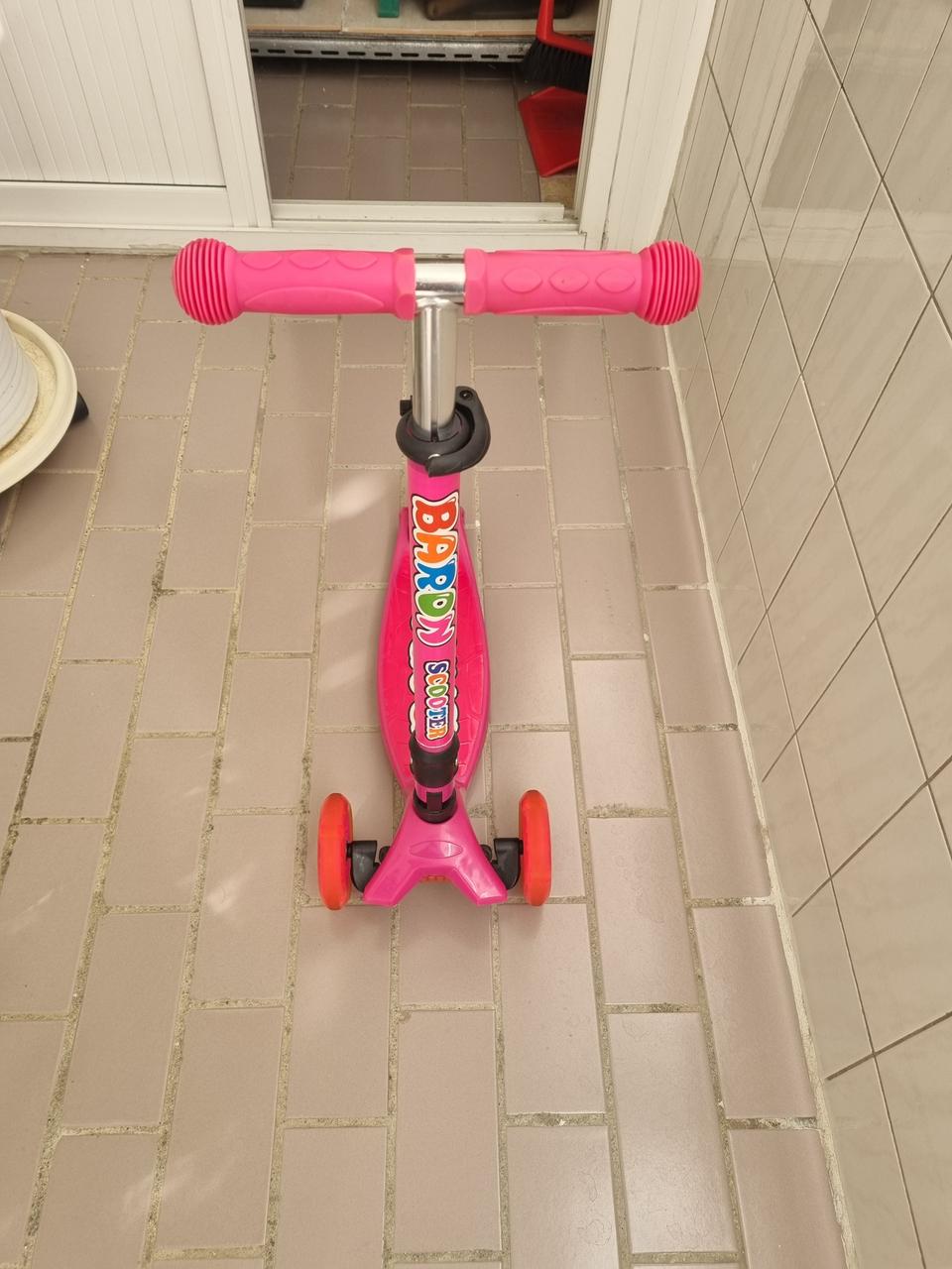 바론 접이식 여아용 킥보드 (영 유아)