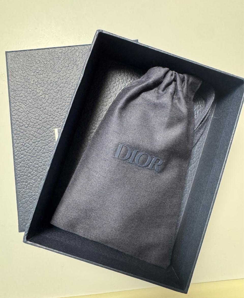 디올 보타이 판매 합니다.