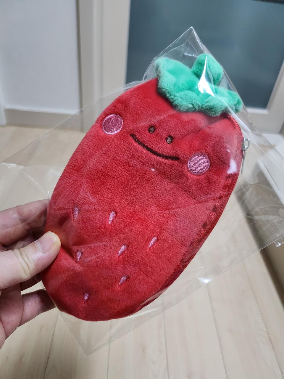 딸기파우치