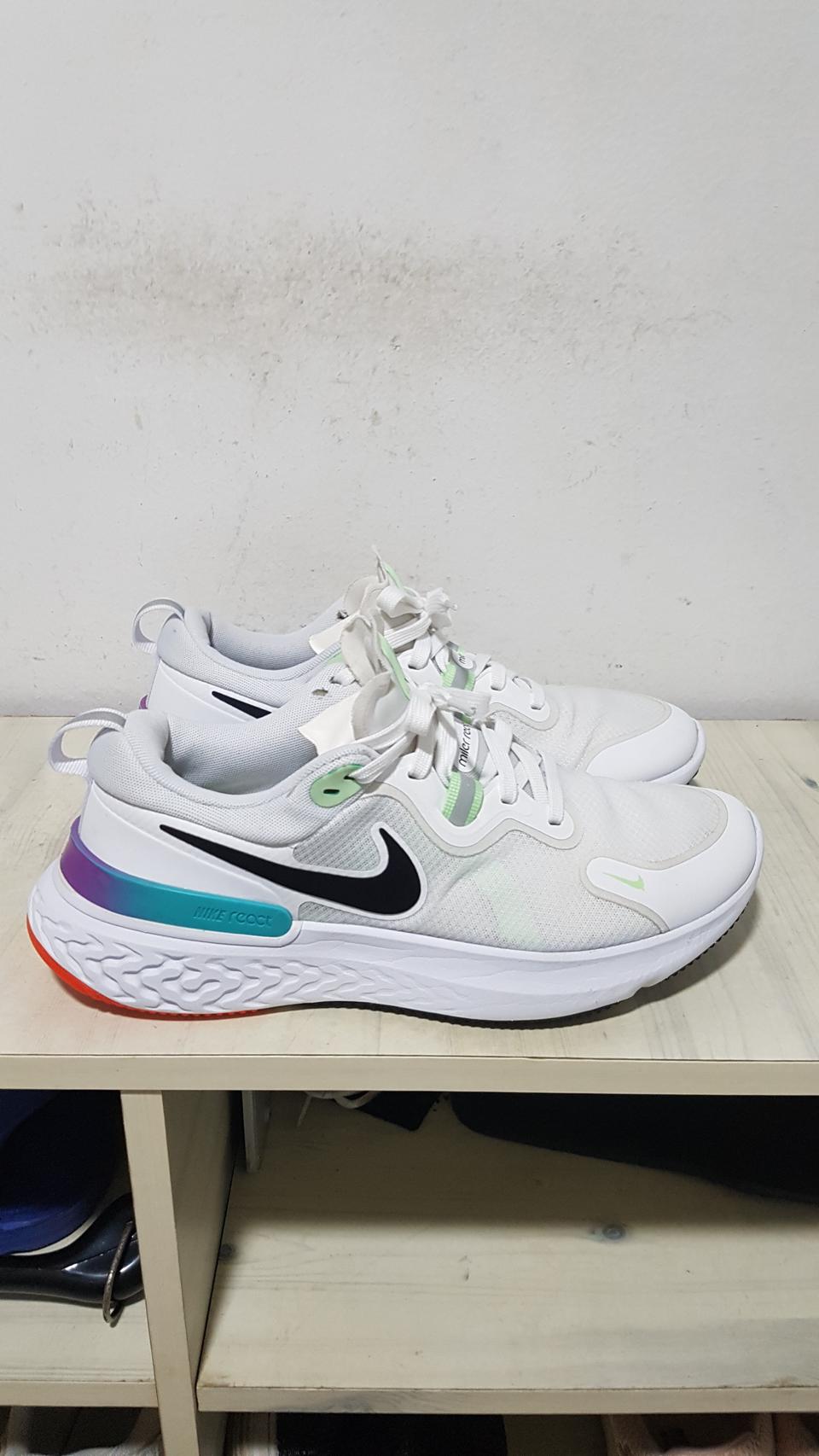 택포 255~260 정품 NIKE AIR REACT 리액트 경량 쿠션화