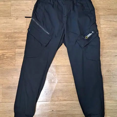 폼나는 내셔널지오그래픽 조거팬츠