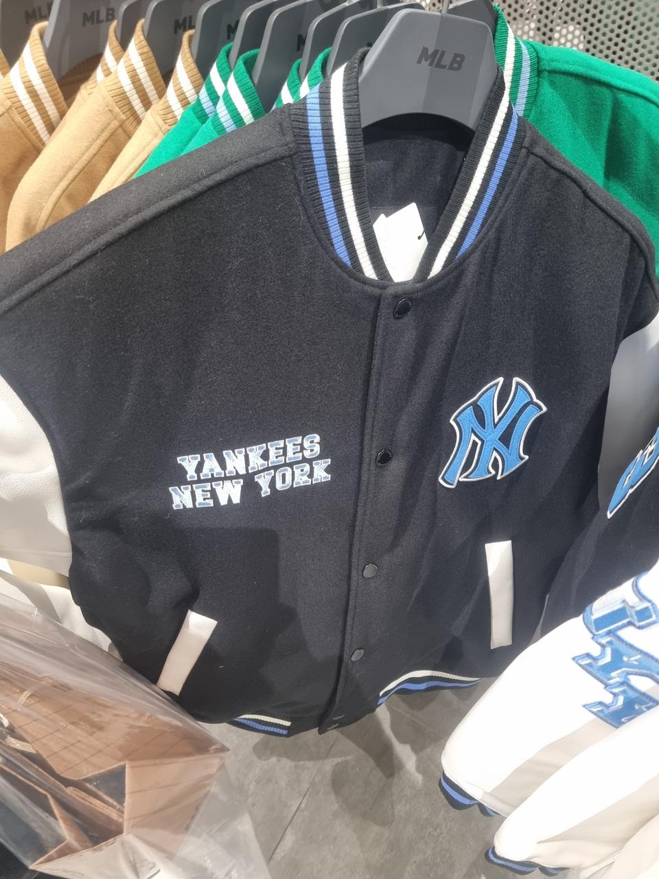 MLB 와펜 로고 바시티자켓 완전새상품 저렴히판매!