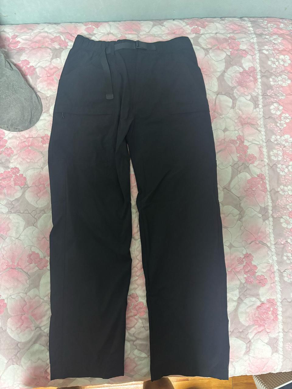 유니클로 기어팬츠 S사이즈 실착1회 새상품급 판매