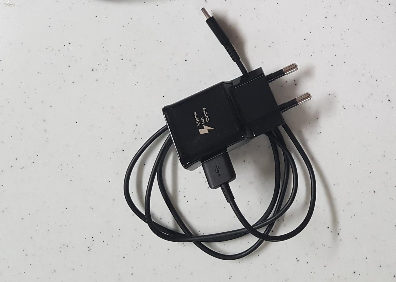 삼성 정품 충전기, 아이폰 라이트닝 이어팟 팝니다