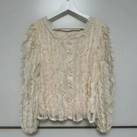 아이보리 블라우스