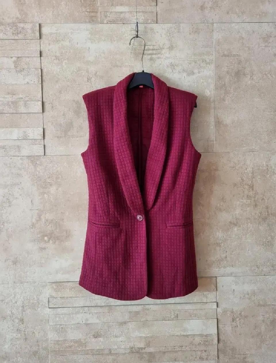 뒷 지퍼 큐브 베스트