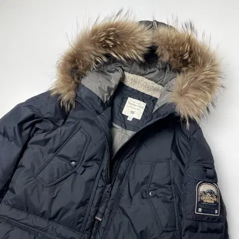 [택포] 썰스데이 아일랜드 여성 오리 덕다운 패딩 블랙