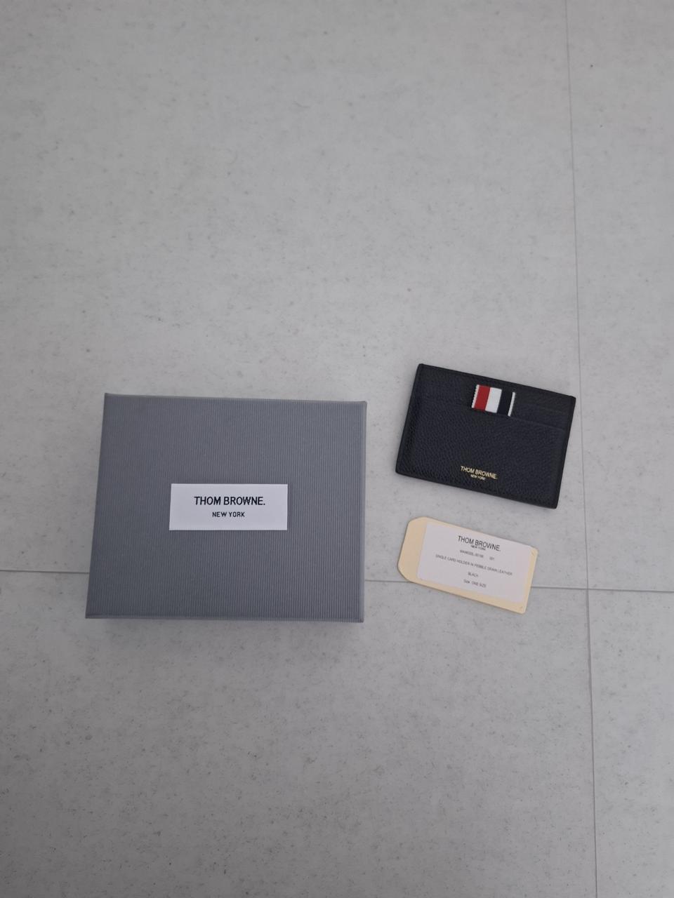 톰브라운 카드지갑 새상품급