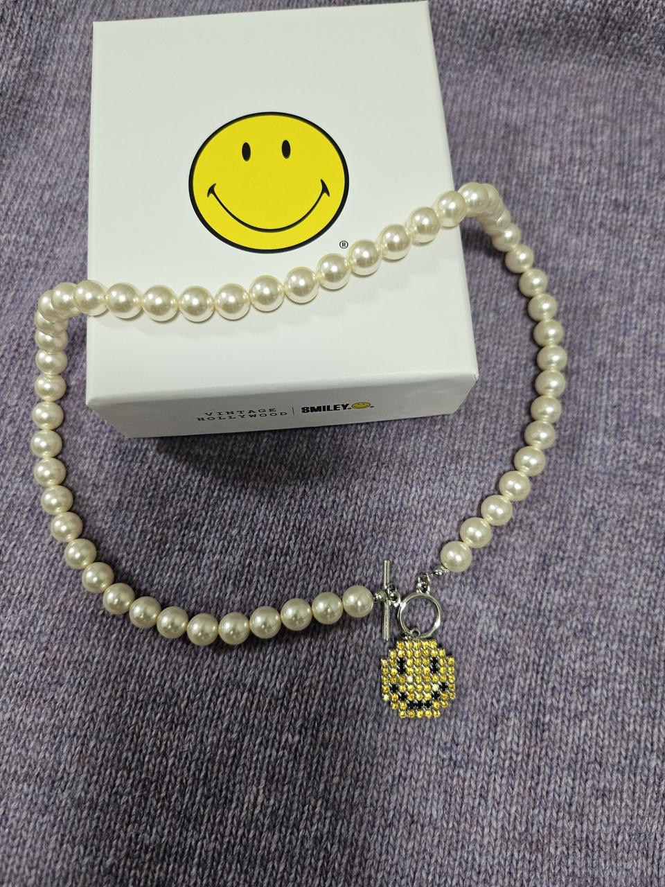 [빈티지헐리우드] 픽셀 스마일 진주목걸이