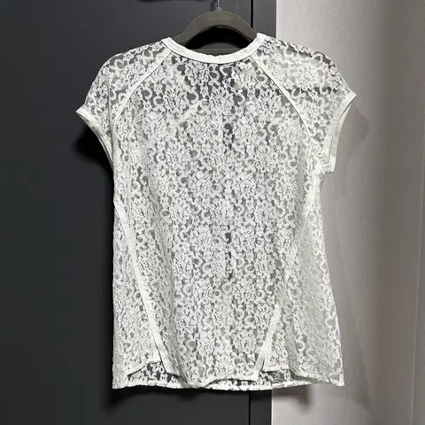 제평 모네타 레이스 티셔츠