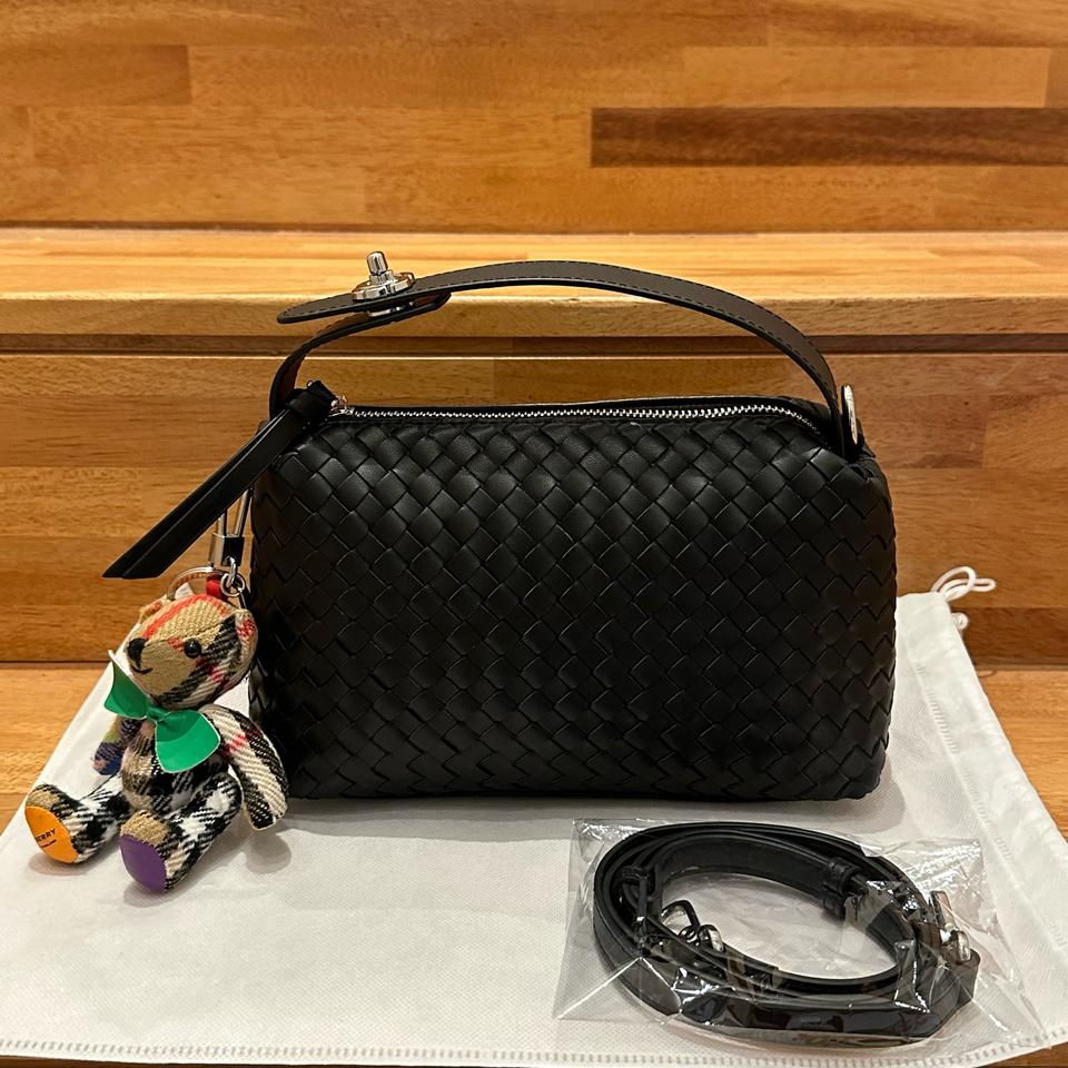 양가죽 짜임도트백