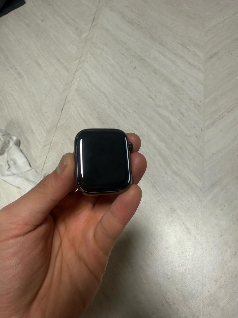 애플워치8 스테인리스 그라파이트40만원에 팝니다(ss급)