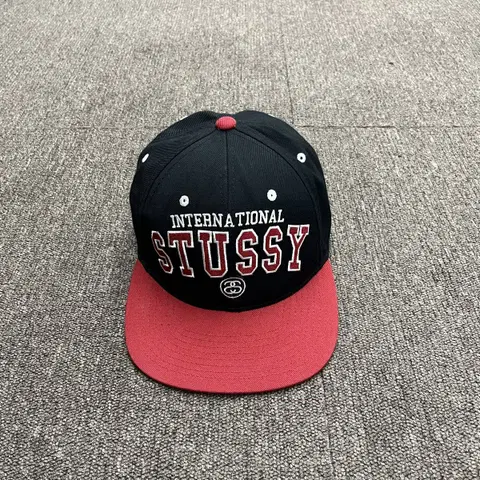 스투시 스냅백