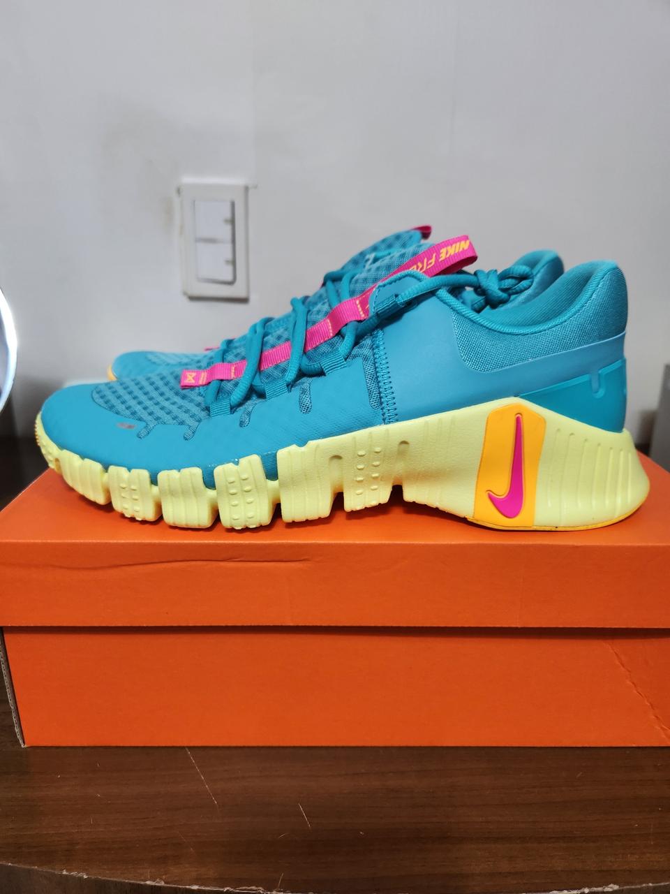 나이키 프리 메트콘5 285사이즈