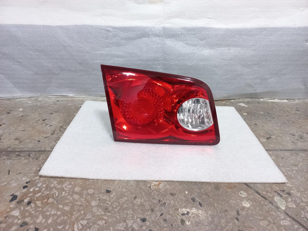 로체 운전석 트렁크등