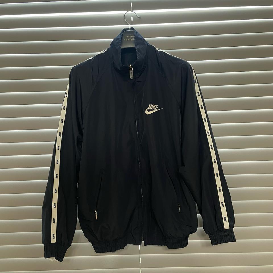 나이키 스우시밴딩 블랙 바람막이