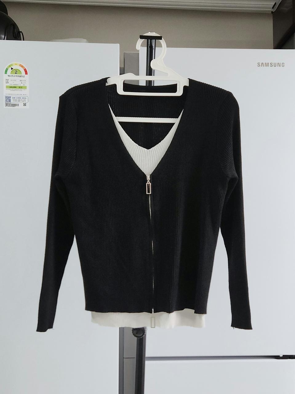 나시 붙어있는 니트